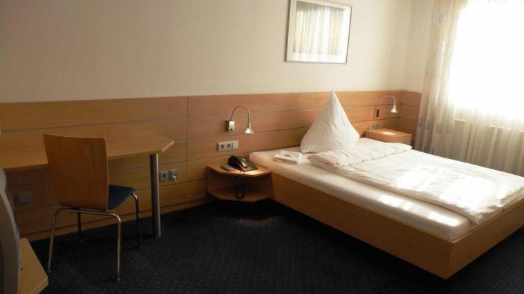Hotel Habana Aalen Buitenkant foto