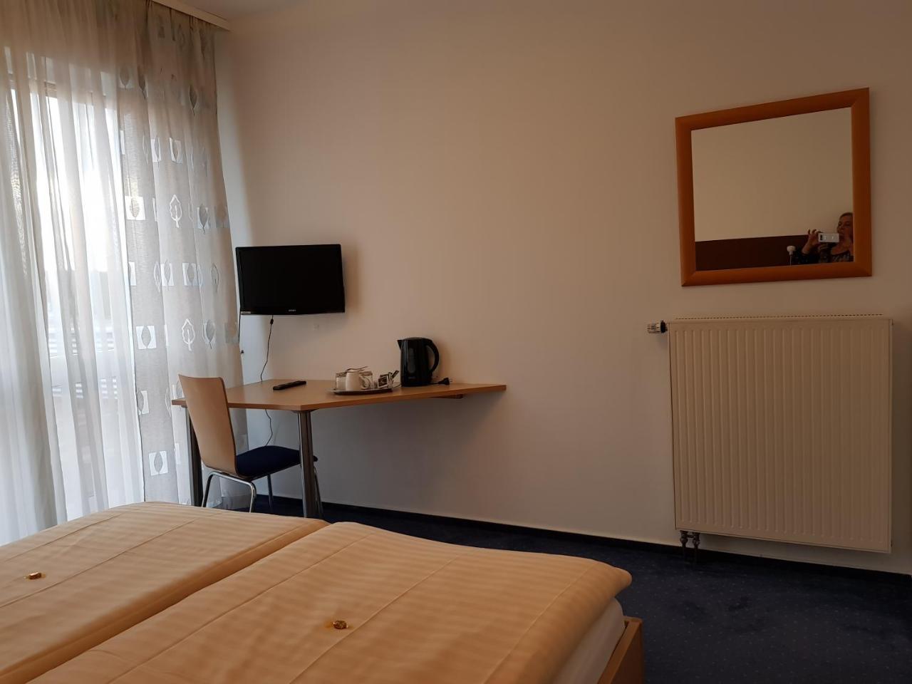 Hotel Habana Aalen Buitenkant foto